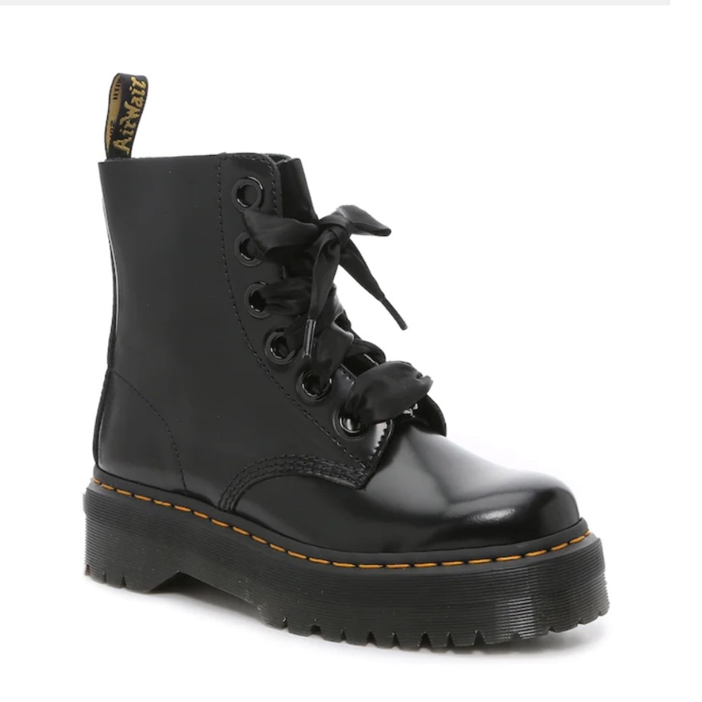 Dr. Martens Molly leather boots